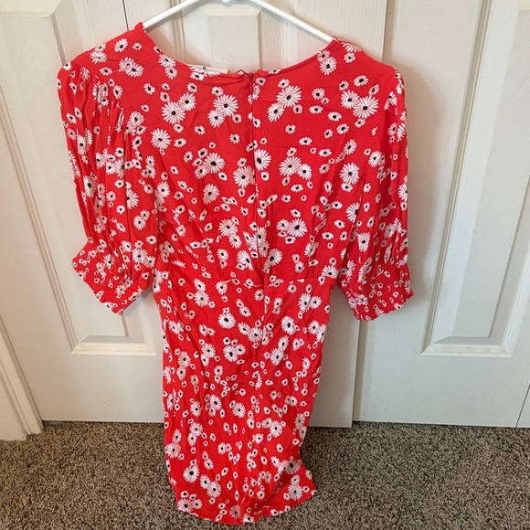 RIXO Red and White Floral Dress - Picture 3 of 3